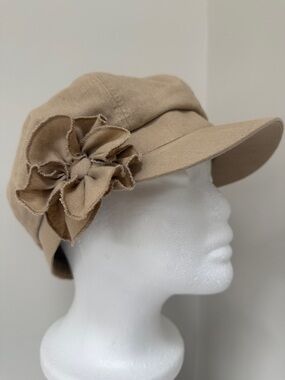 Badgley Mischka Beige Linen Newsboy Cap